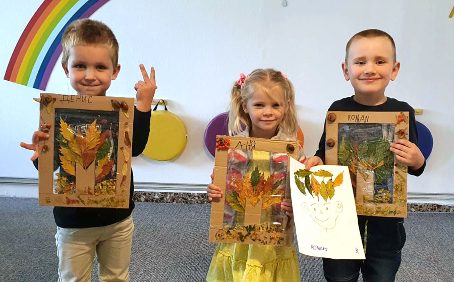 Kreative Kunst für Kinder von 3-4 Jahren in Kolibri-Coswig!
