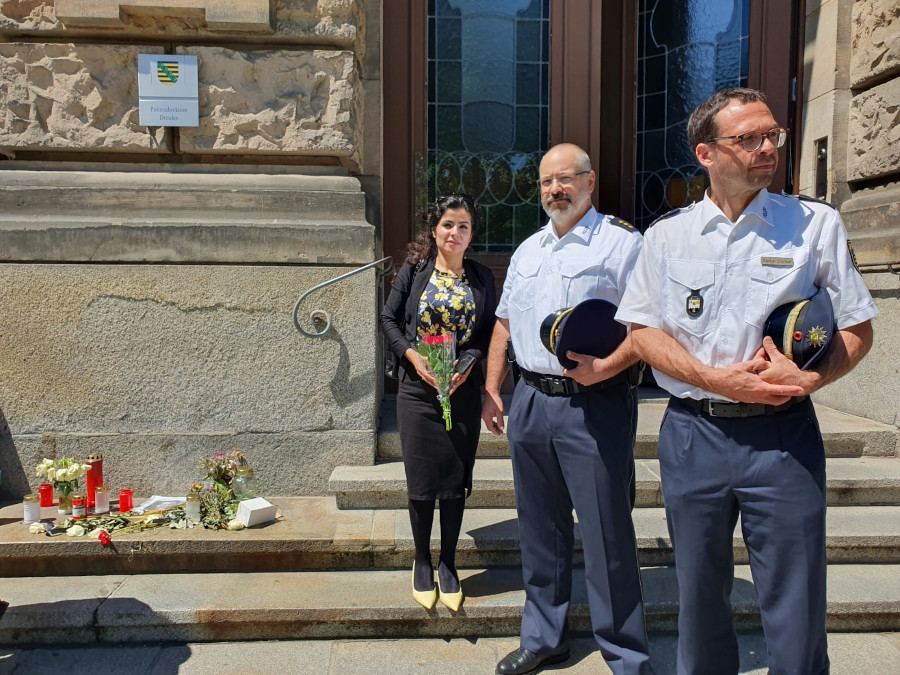 Stilles Gedenken für getöteten Mannheimer Polizisten in Dresden